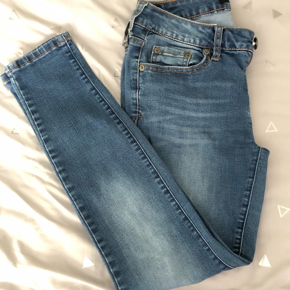 Aeropostale light wash jegging